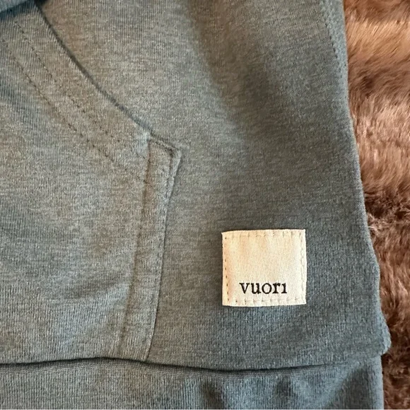 Vuori Women’s Halo Hoodie size small - Picture 5 of 9